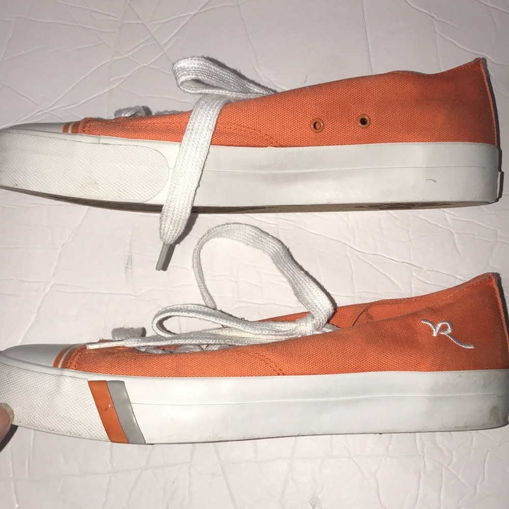 Men’s Rocawear Sneakers - Picture 4 of 10